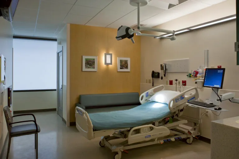 ICU Care at Home in Gurugram: Setup, Equipment & Cost